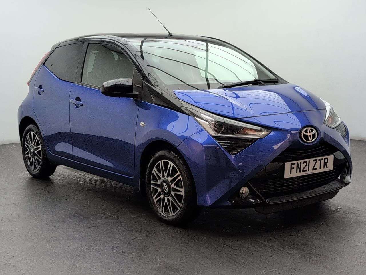2021 TOYOTA AYGO 2021 TOYOTA AYGO
