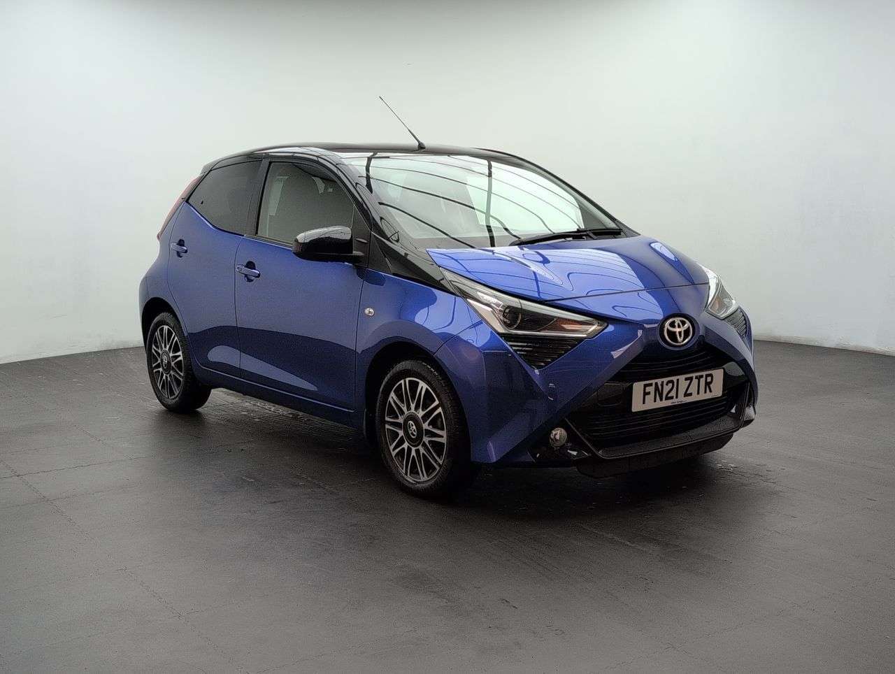 2021 TOYOTA AYGO 2021 TOYOTA AYGO