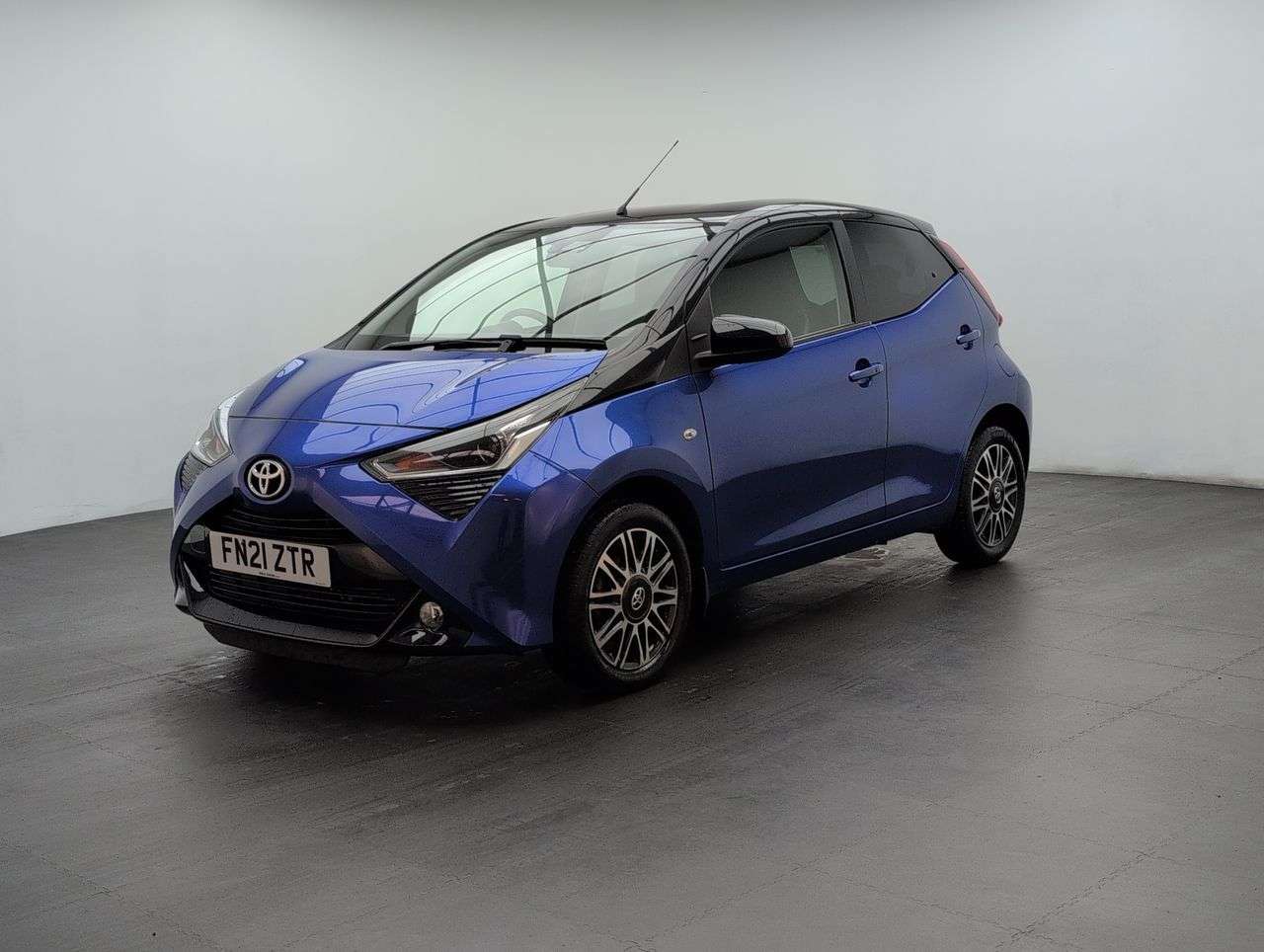 2021 TOYOTA AYGO 2021 TOYOTA AYGO
