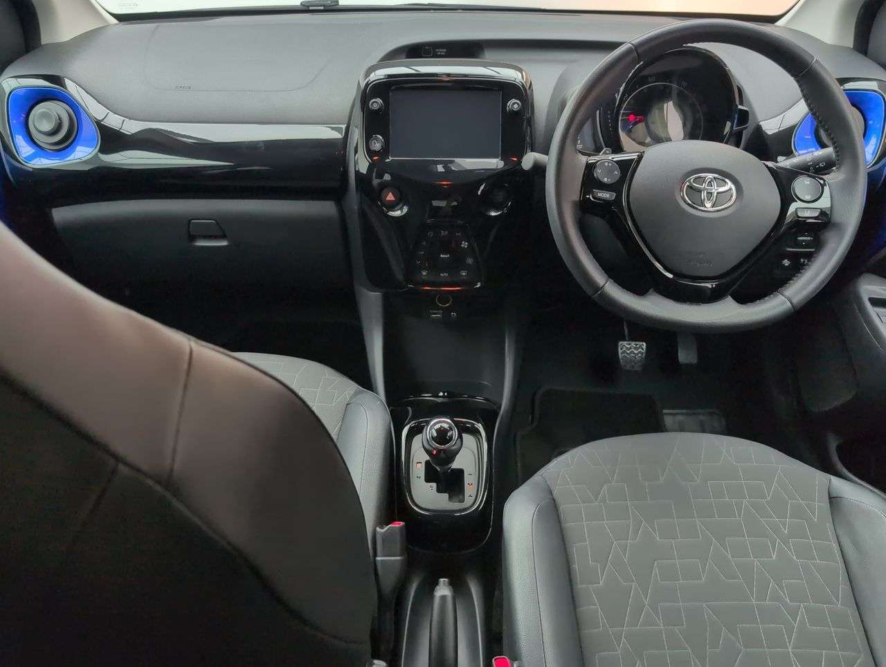 2021 TOYOTA AYGO 2021 TOYOTA AYGO