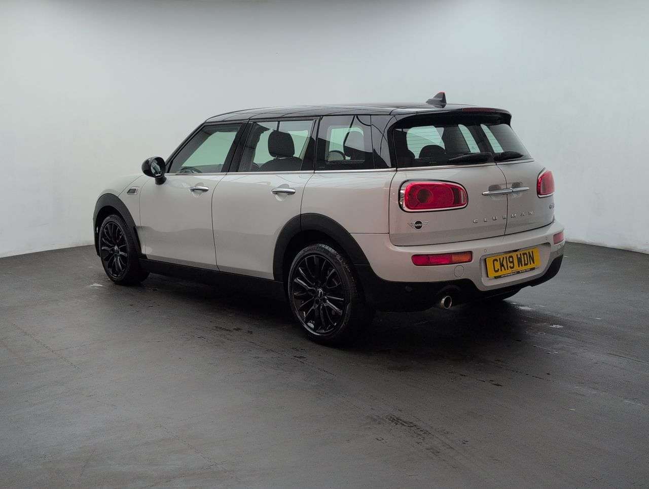 2019 MINI CLUBMAN 2019 MINI CLUBMAN