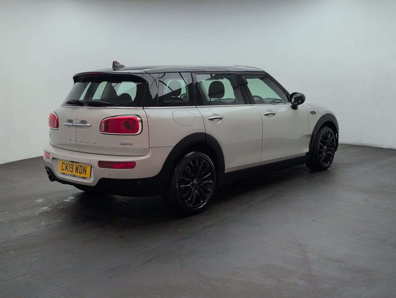 2019 MINI CLUBMAN 2019 MINI CLUBMAN