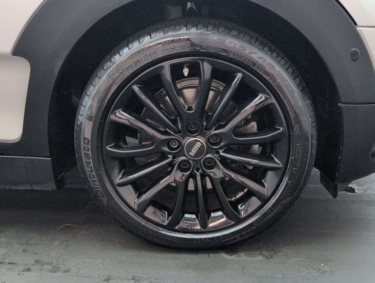 2019 MINI CLUBMAN 2019 MINI CLUBMAN