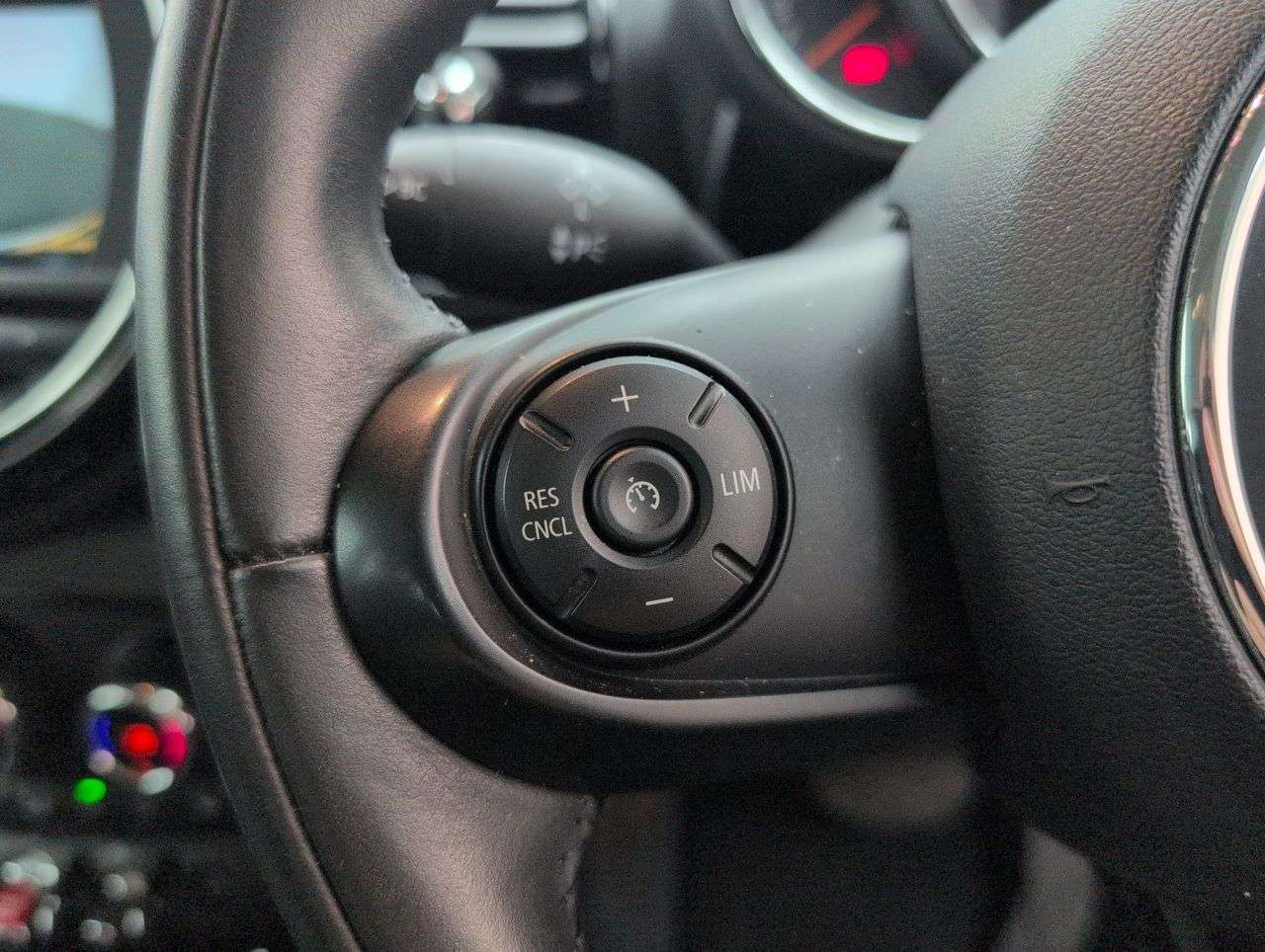 2019 MINI CLUBMAN 2019 MINI CLUBMAN