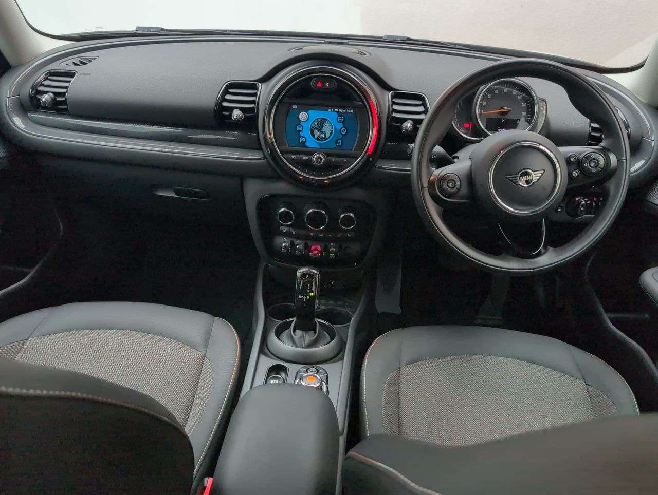 2019 MINI CLUBMAN 2019 MINI CLUBMAN