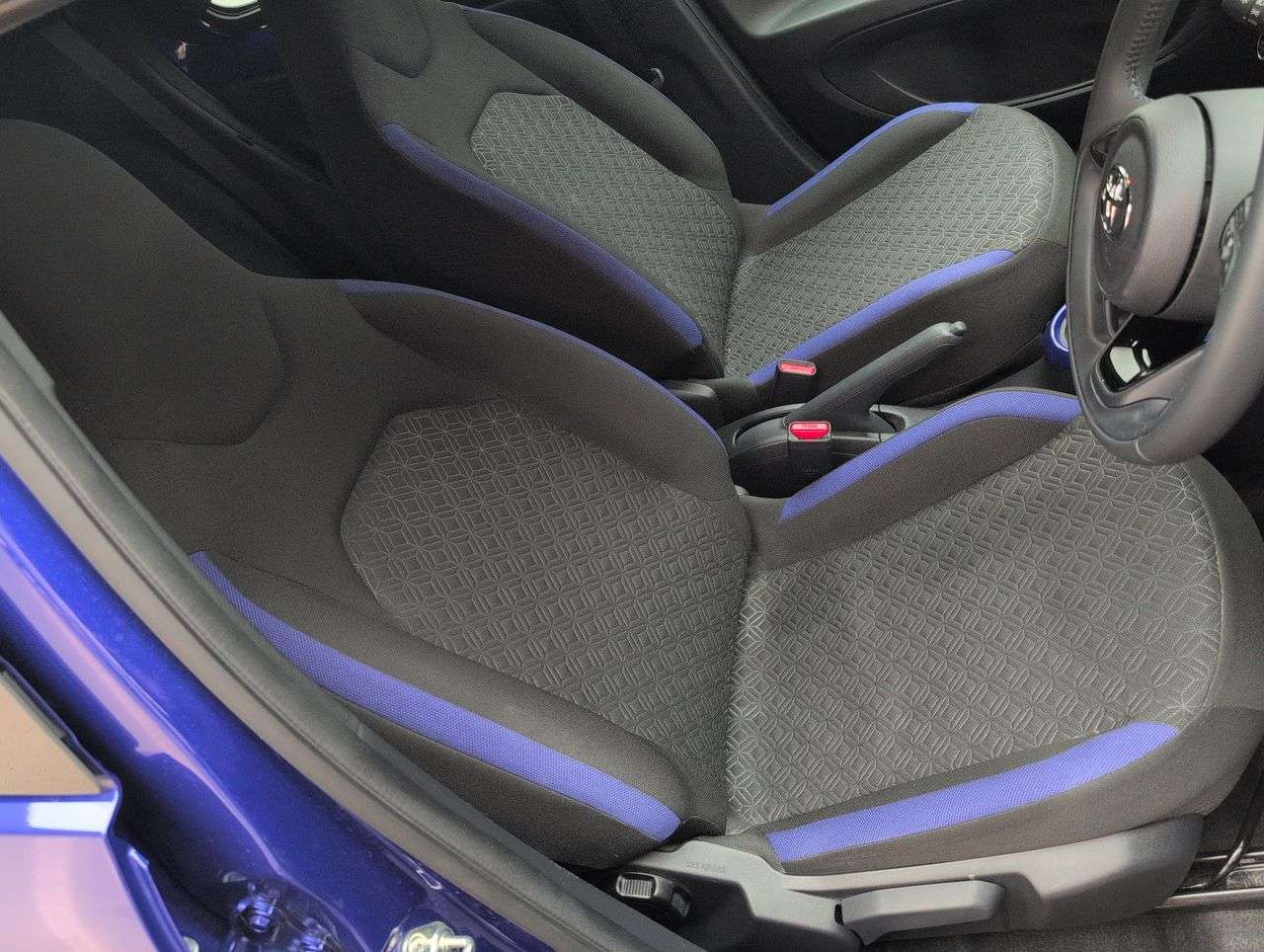 2023 TOYOTA AYGO X 2023 TOYOTA AYGO X