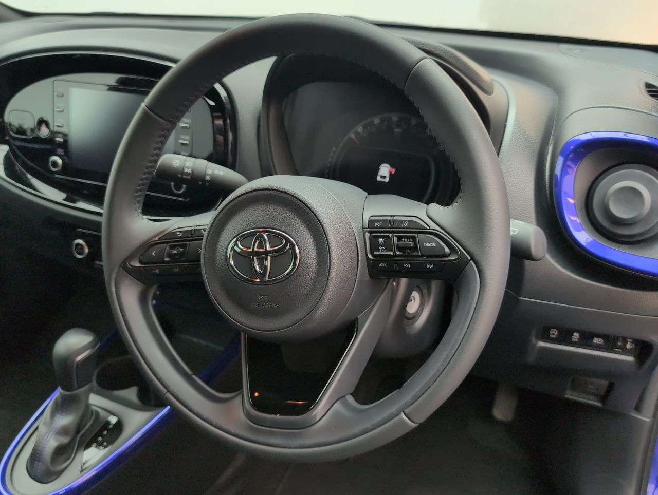 2023 TOYOTA AYGO X 2023 TOYOTA AYGO X