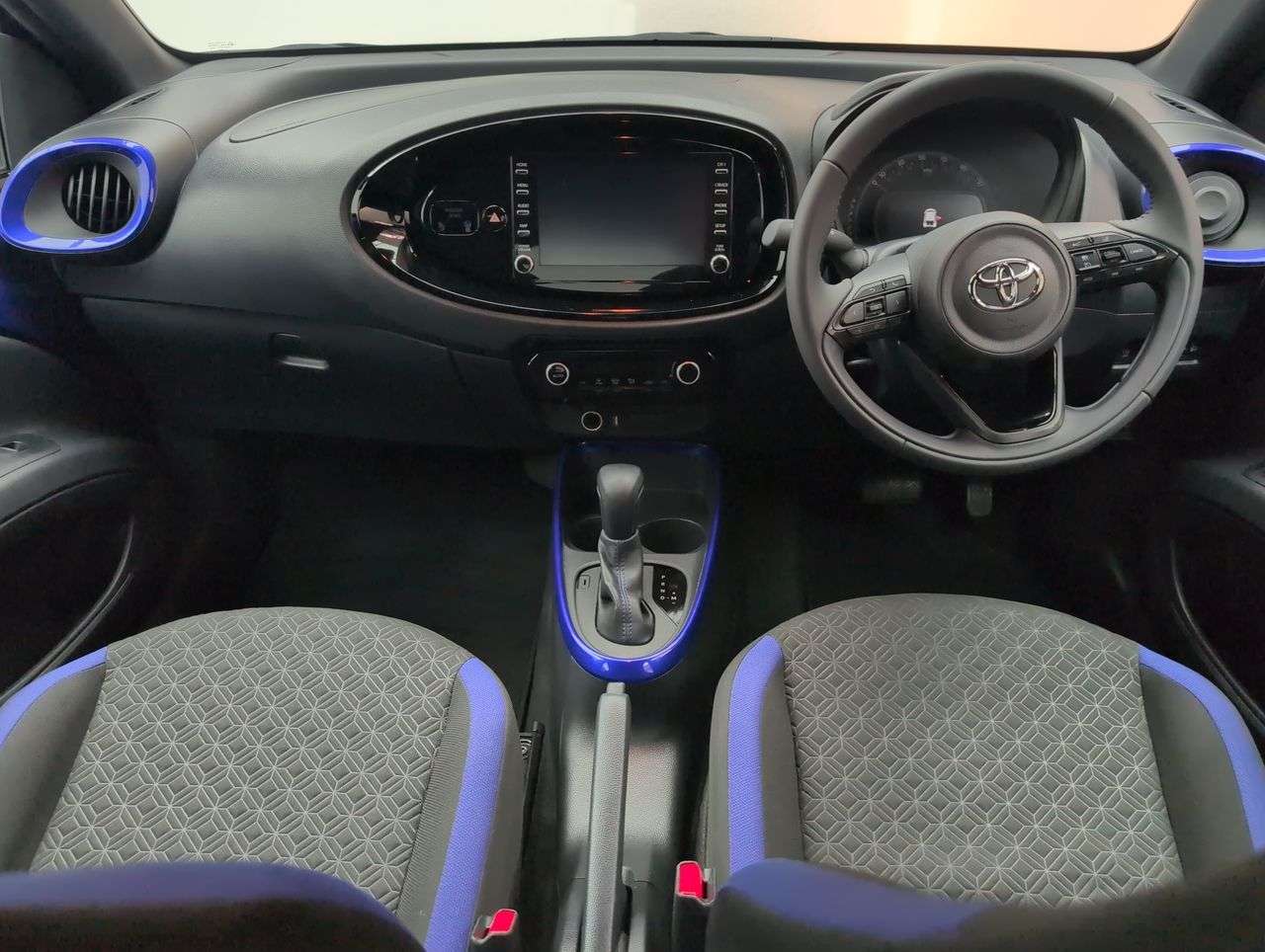 2023 TOYOTA AYGO X 2023 TOYOTA AYGO X