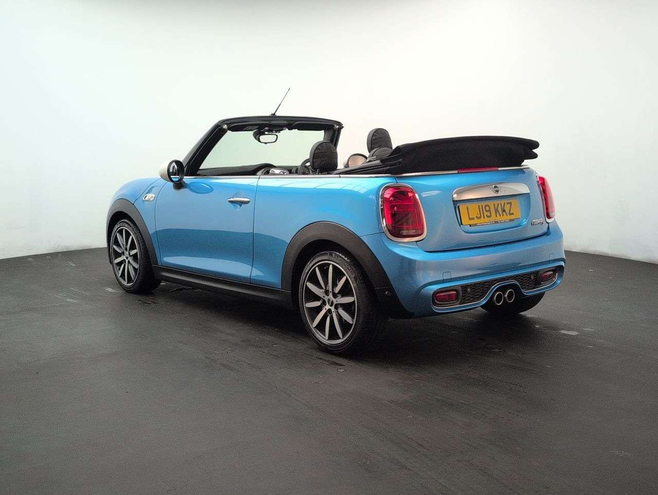 2019 MINI CONVERTIBLE 2019 MINI CONVERTIBLE