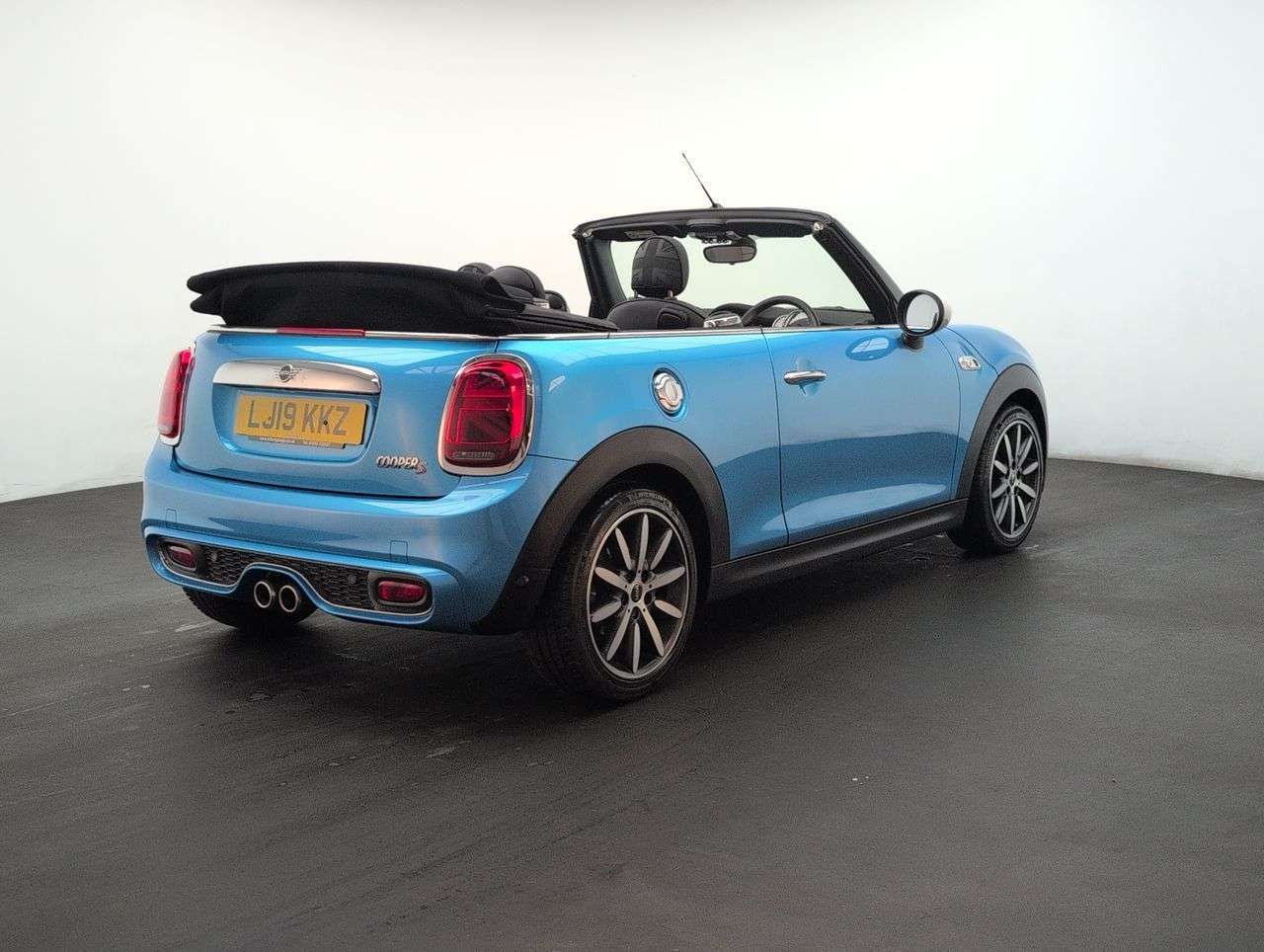 2019 MINI CONVERTIBLE 2019 MINI CONVERTIBLE