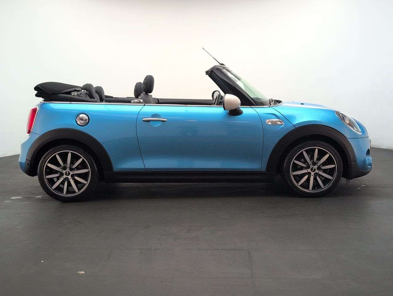2019 MINI CONVERTIBLE 2019 MINI CONVERTIBLE