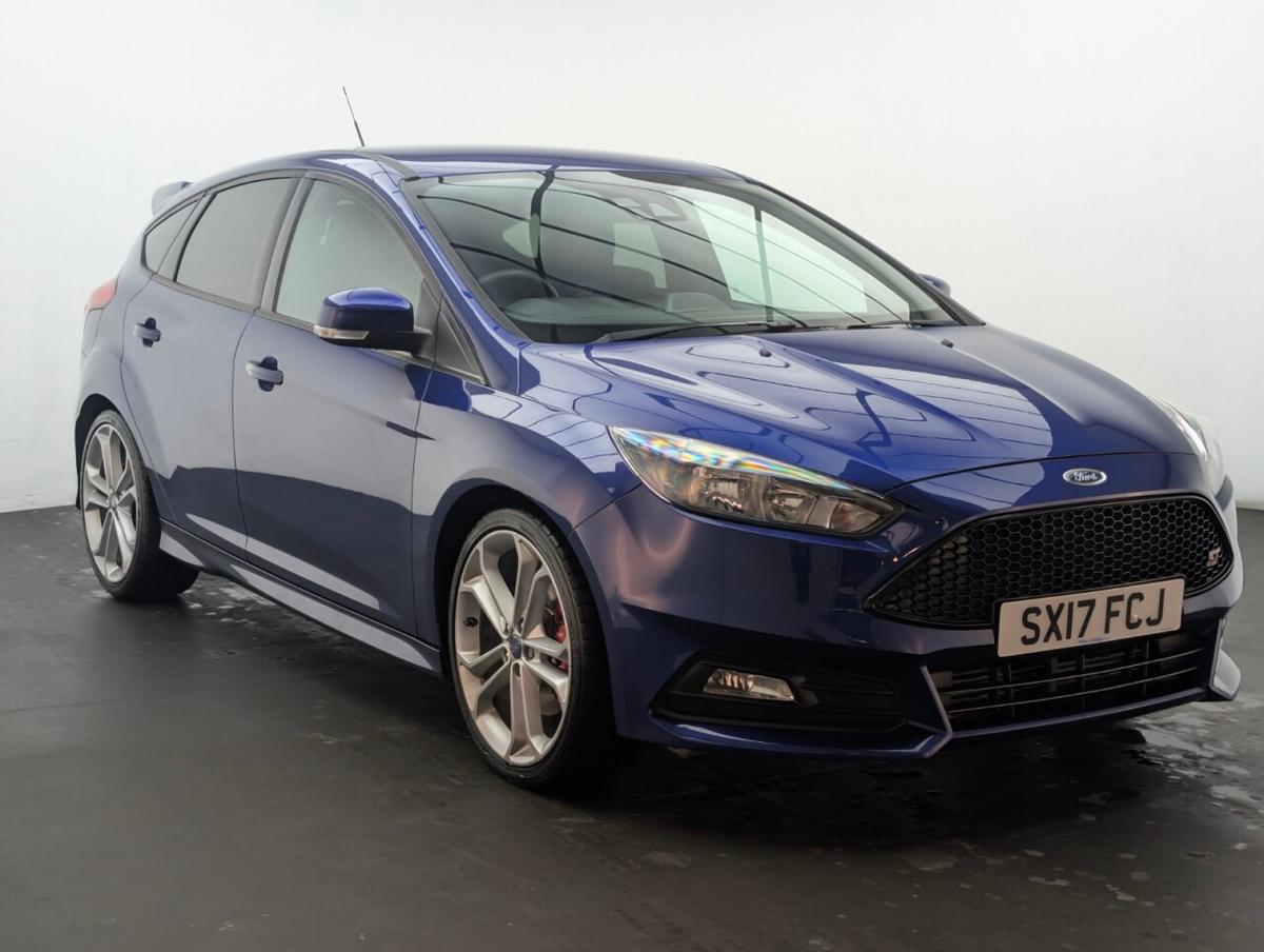 Check out this Ford Focus 2017 Petrol Manual