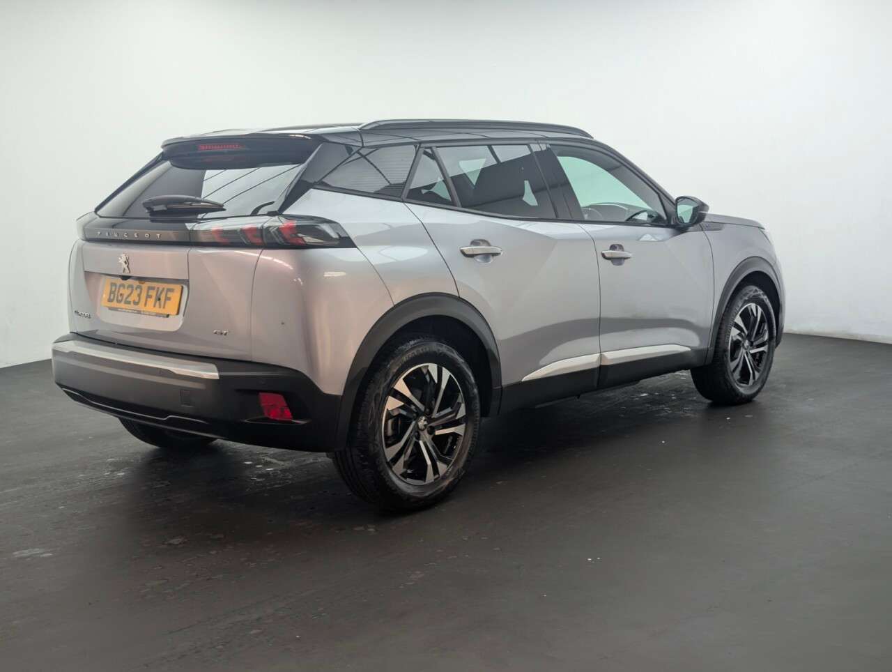 2023 PEUGEOT E-2008 2023 PEUGEOT E-2008