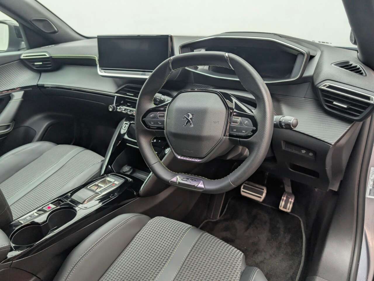 2023 PEUGEOT E-2008 2023 PEUGEOT E-2008