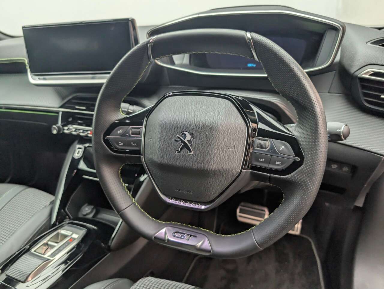 2023 PEUGEOT E-2008 2023 PEUGEOT E-2008