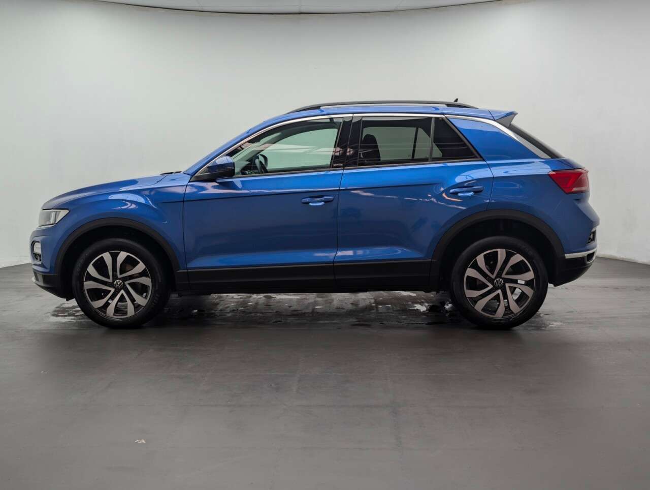 2021 VOLKSWAGEN T-ROC 2021 VOLKSWAGEN T-ROC