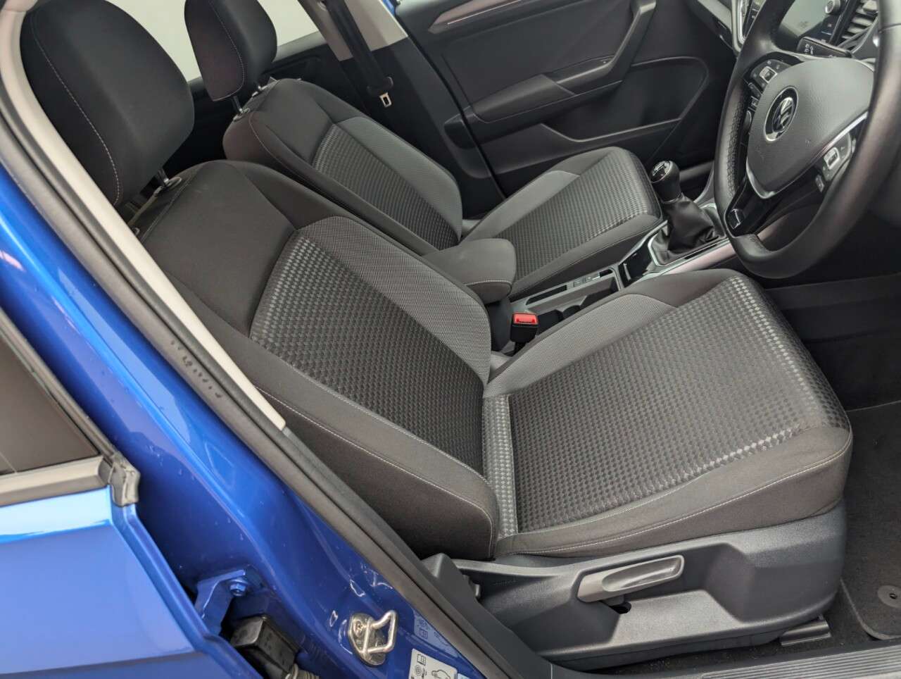 2021 VOLKSWAGEN T-ROC 2021 VOLKSWAGEN T-ROC