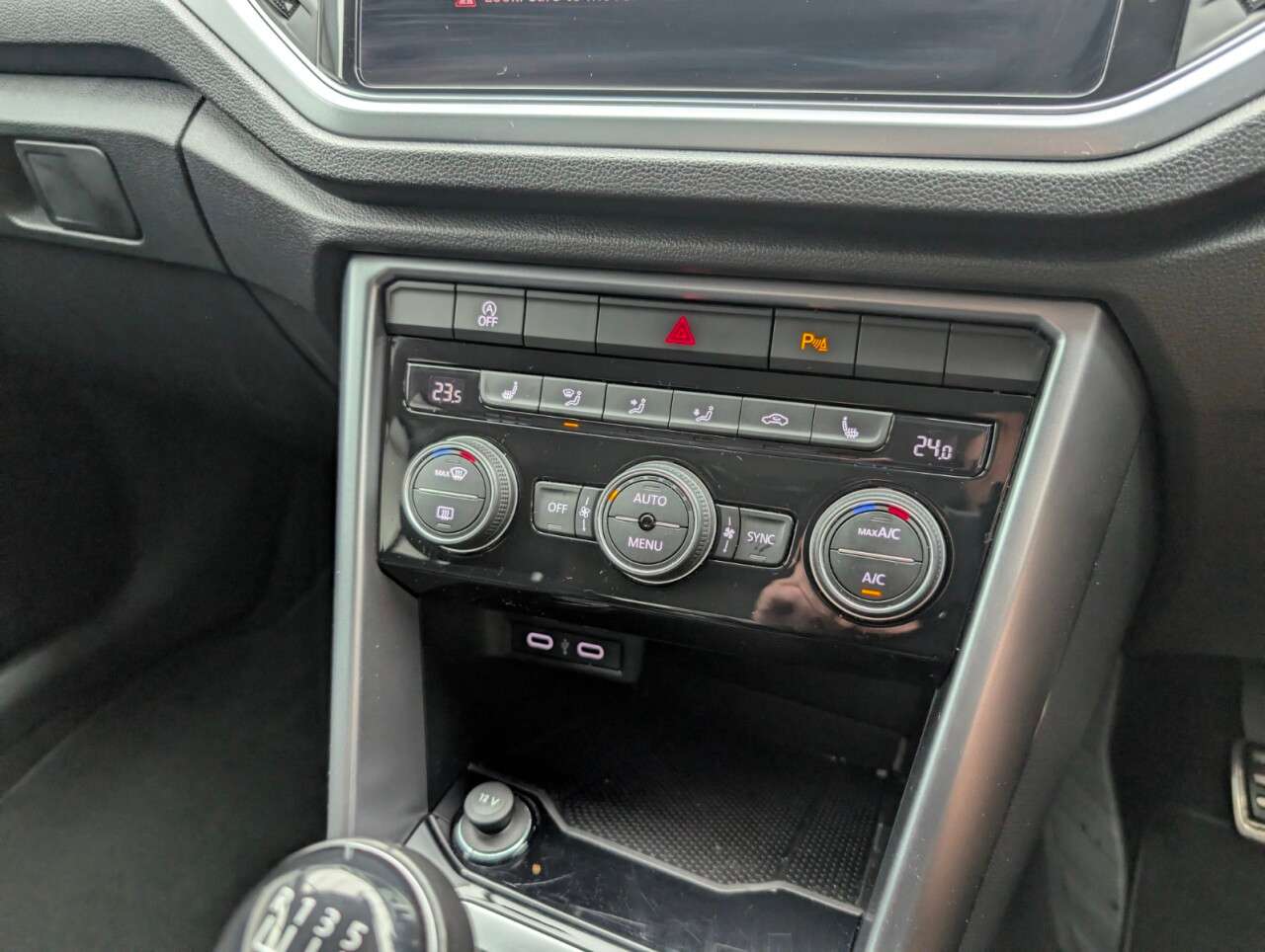 2021 VOLKSWAGEN T-ROC 2021 VOLKSWAGEN T-ROC