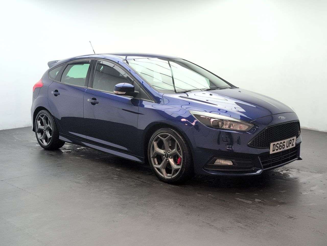 A 2017 FORD FOCUS 2.0 TDCi ST-3 Hatchback 5dr Diesel Manual Euro 6 (s/s) (185 ps) - DAB, ALLO A 2017 FORD FOCUS 2.0 TDCi ST-3 Hatchback 5dr Diesel Manual Euro 6 (s/s) (185 ps) - DAB, ALLO