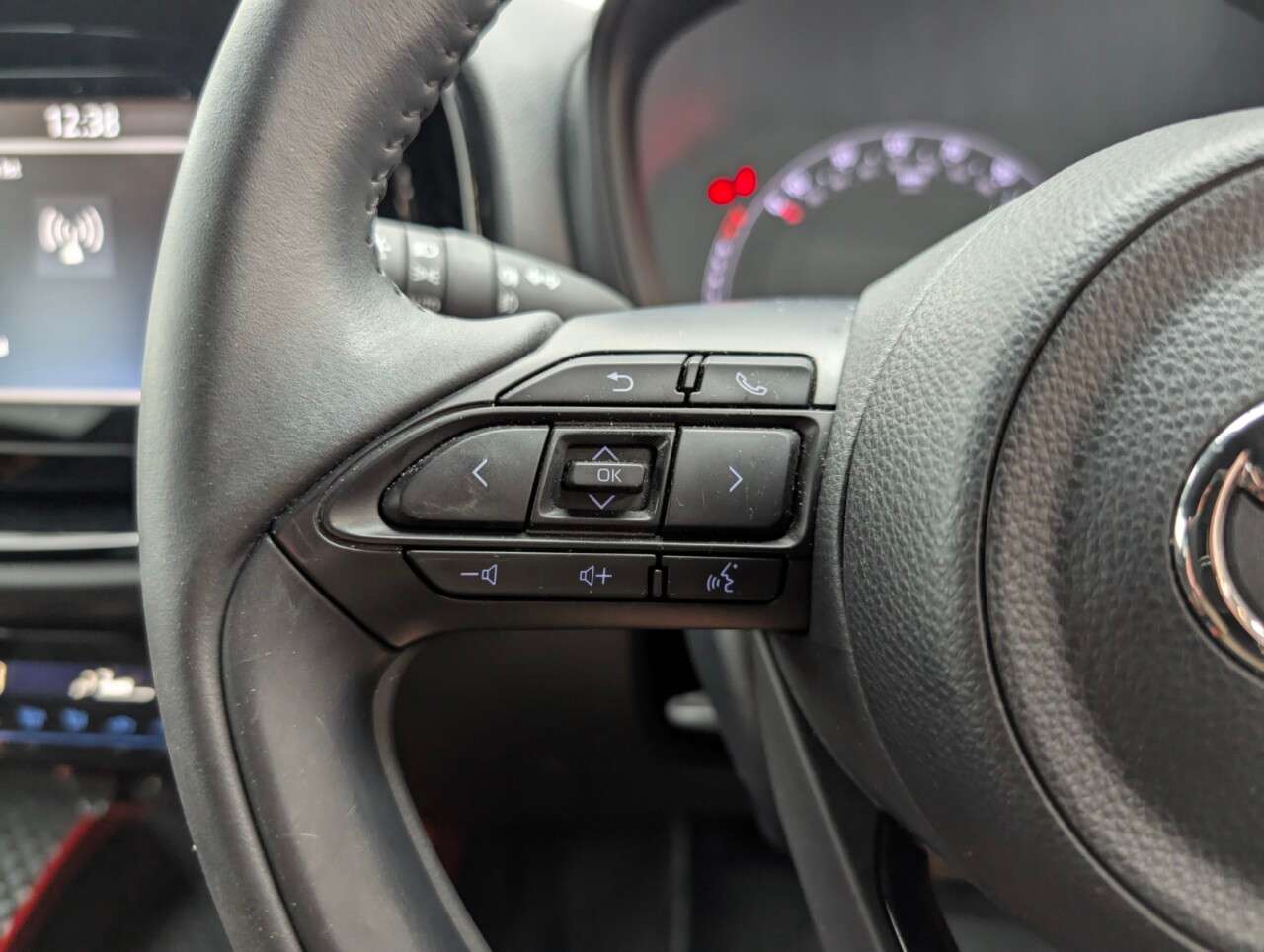 2023 TOYOTA AYGO X 2023 TOYOTA AYGO X