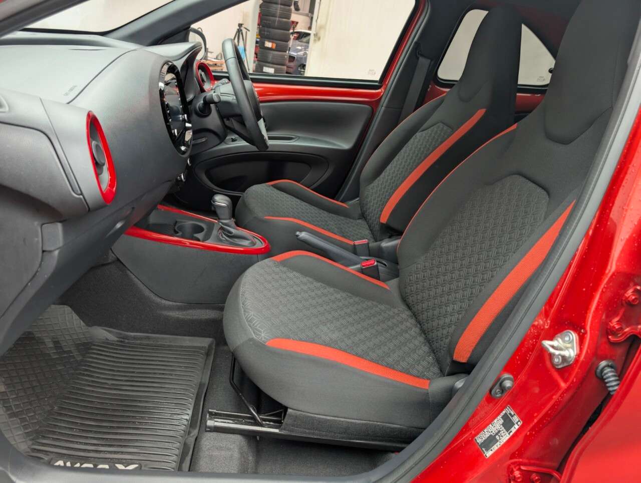 2023 TOYOTA AYGO X 2023 TOYOTA AYGO X