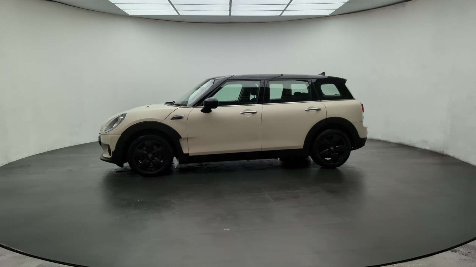 2018 MINI CLUBMAN 2018 MINI CLUBMAN