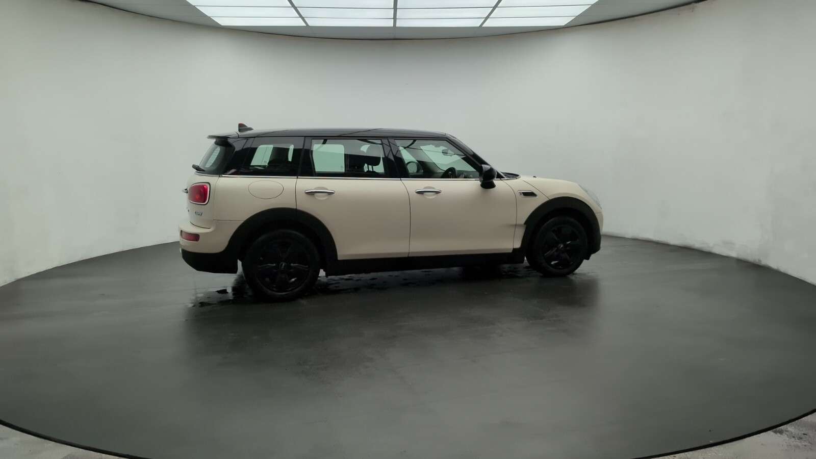 2018 MINI CLUBMAN 2018 MINI CLUBMAN