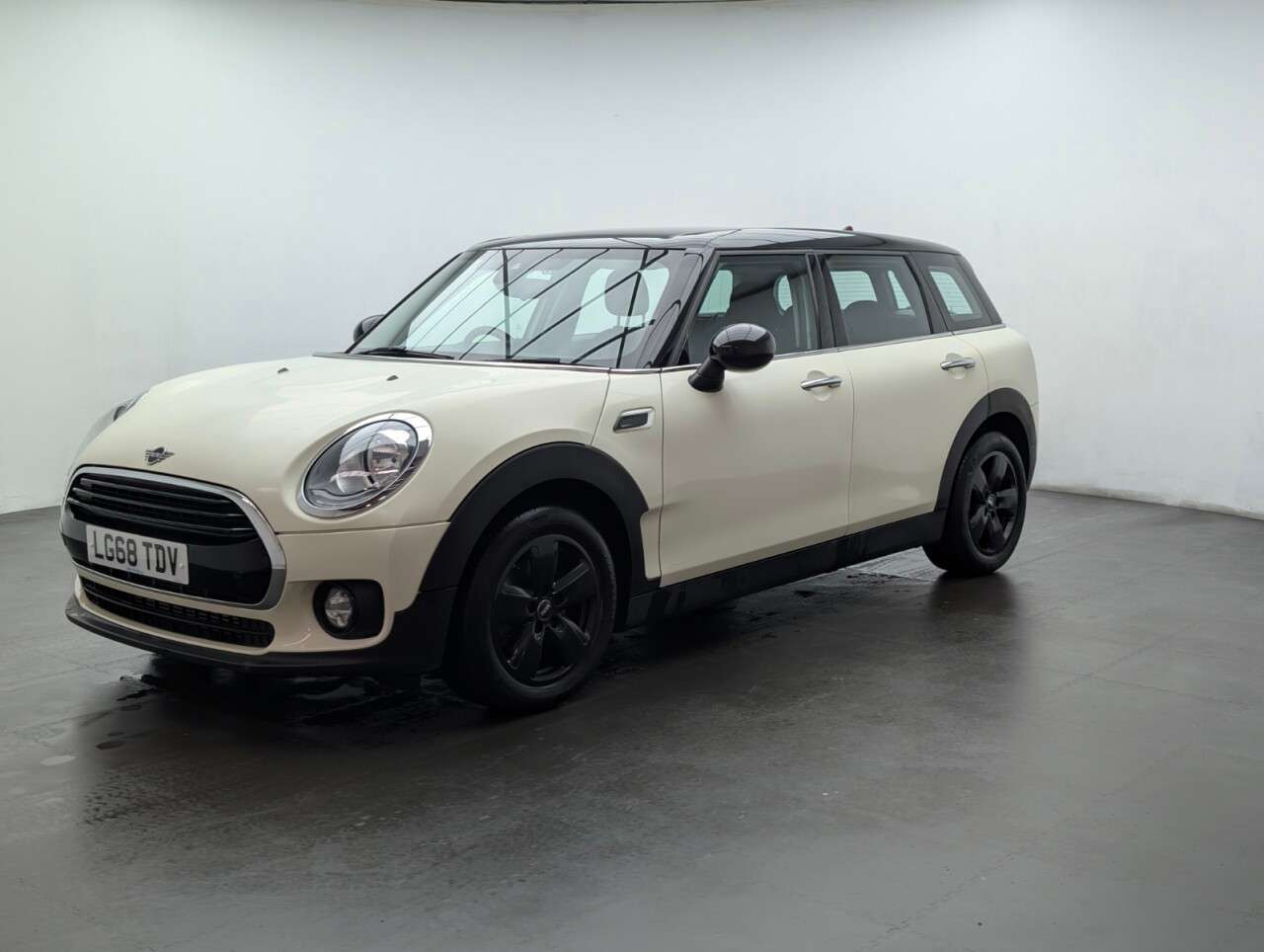 2018 MINI CLUBMAN 2018 MINI CLUBMAN