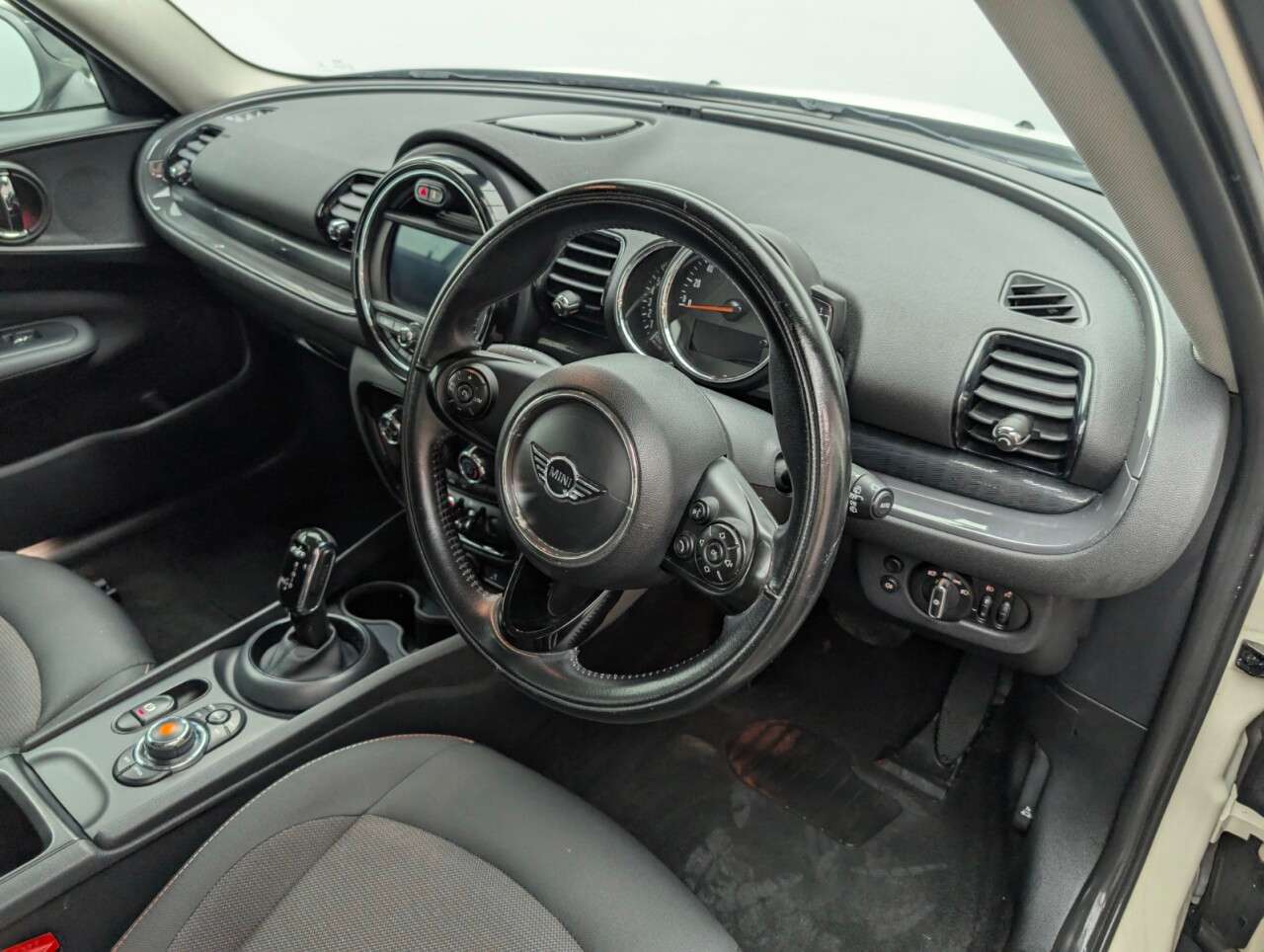 2018 MINI CLUBMAN 2018 MINI CLUBMAN