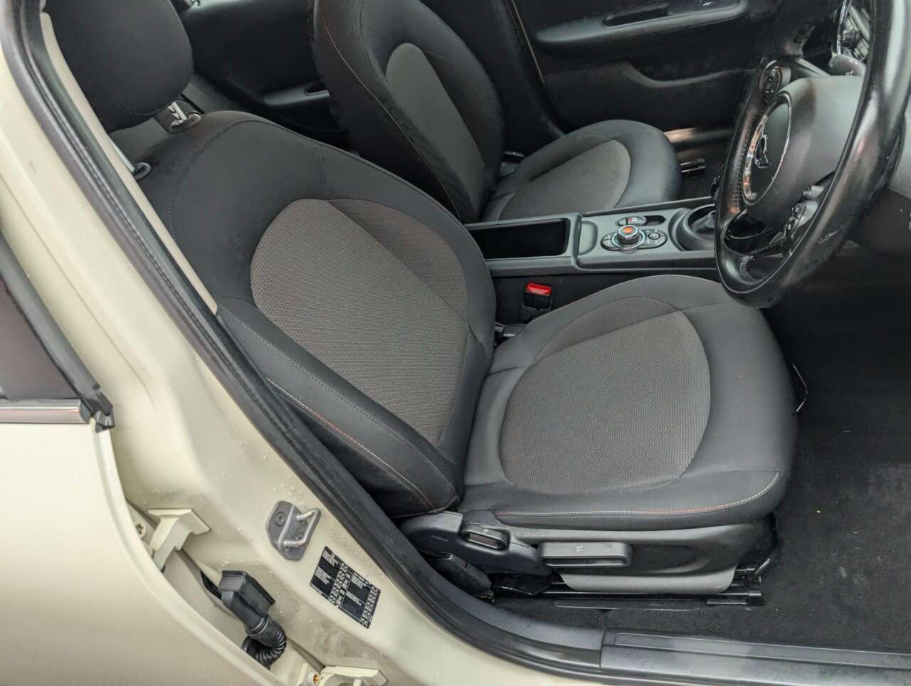 2018 MINI CLUBMAN 2018 MINI CLUBMAN