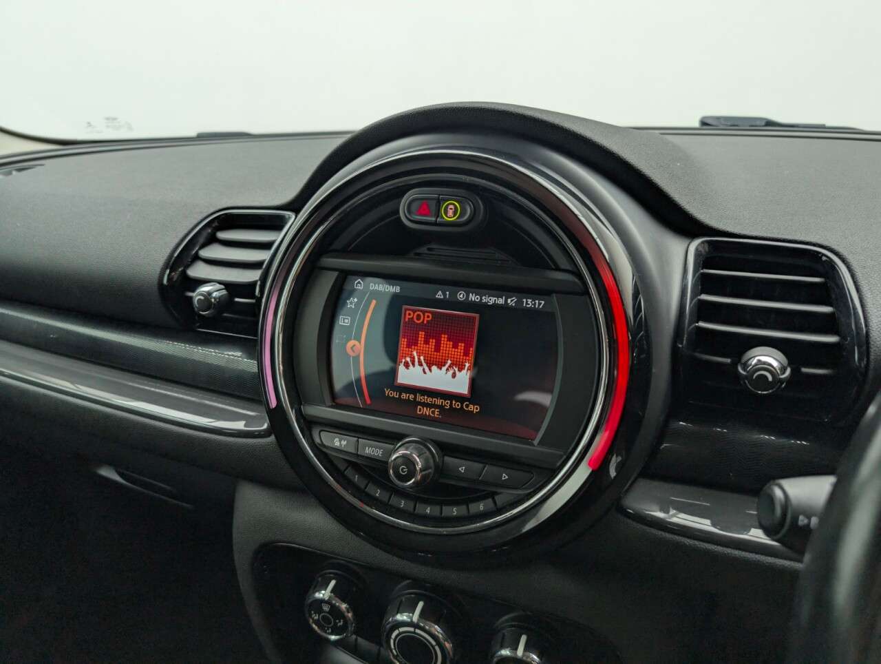 2018 MINI CLUBMAN 2018 MINI CLUBMAN