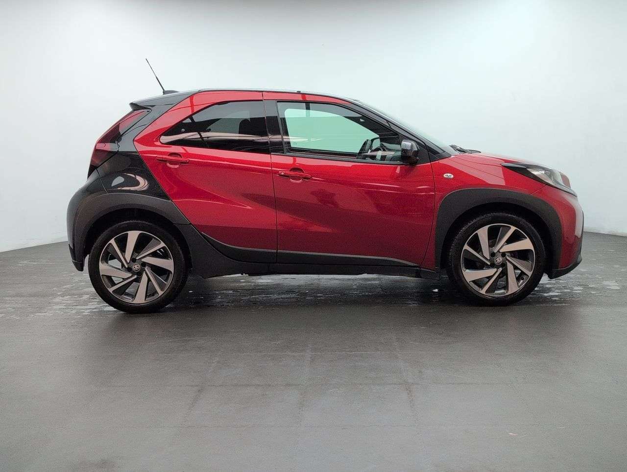 2022 TOYOTA AYGO X 2022 TOYOTA AYGO X