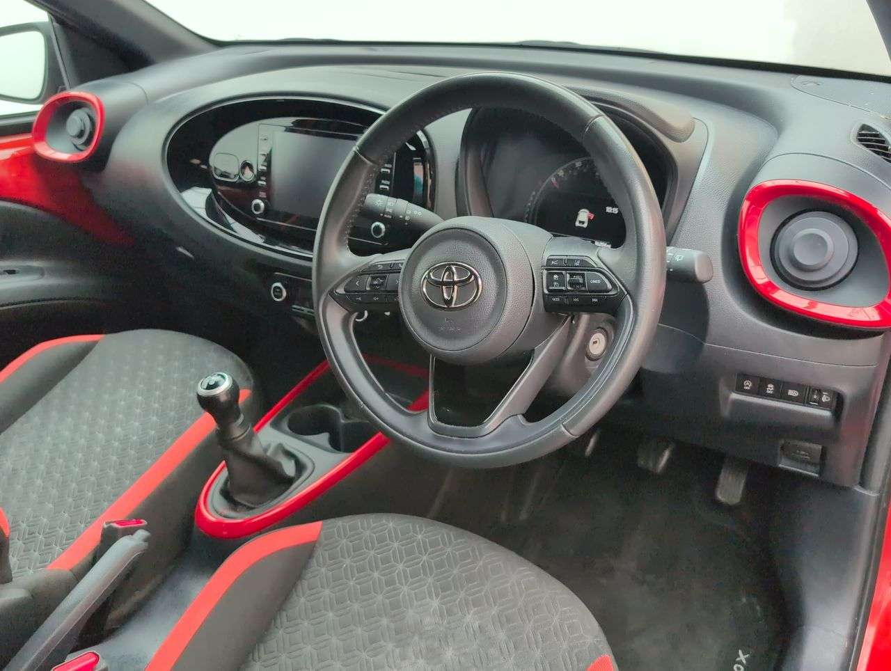 2022 TOYOTA AYGO X 2022 TOYOTA AYGO X