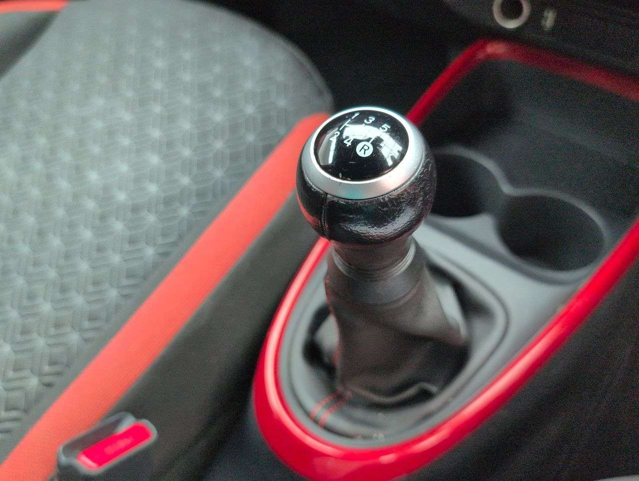 2022 TOYOTA AYGO X 2022 TOYOTA AYGO X