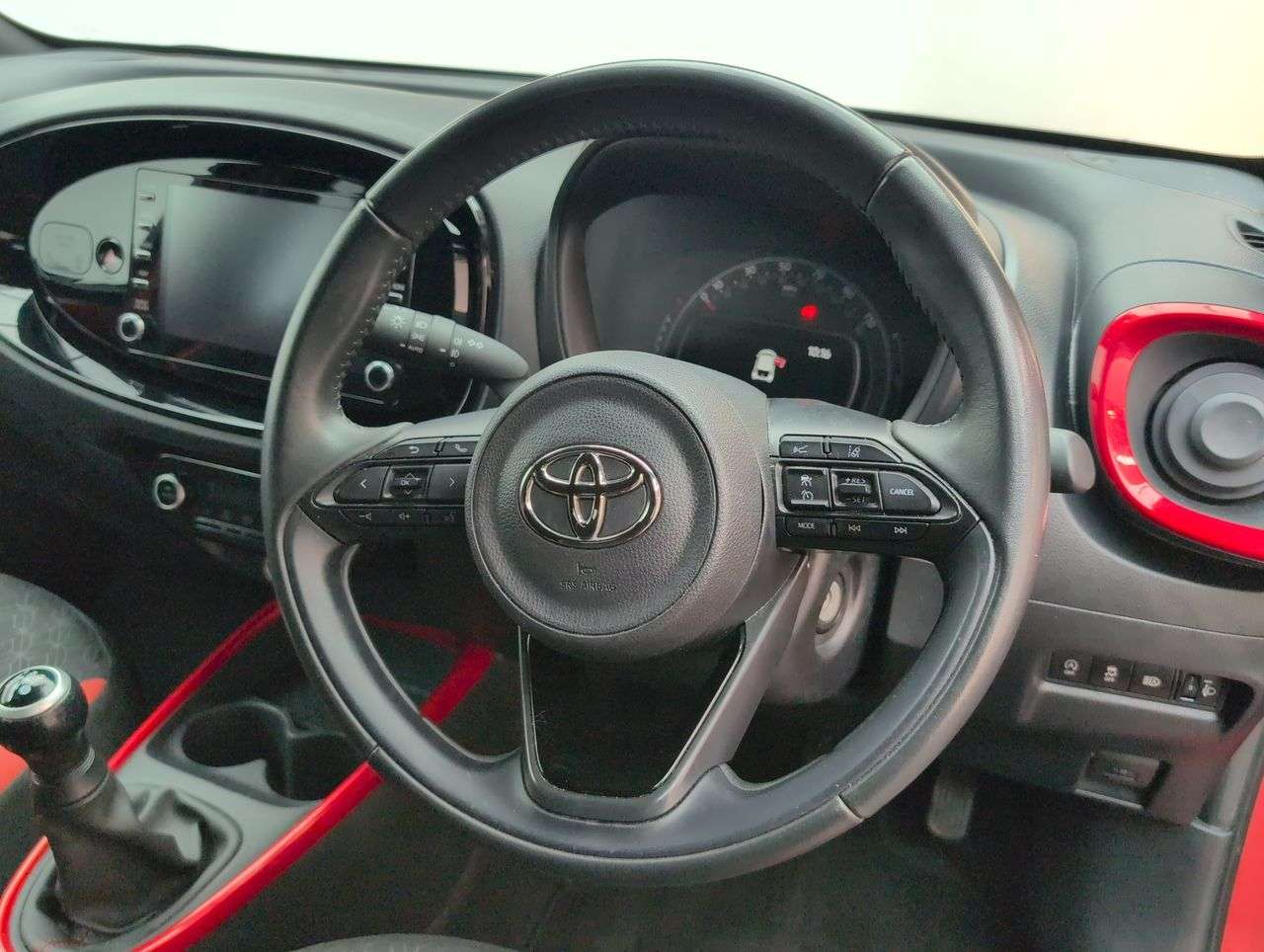 2022 TOYOTA AYGO X 2022 TOYOTA AYGO X