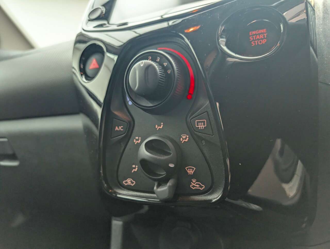 2020 PEUGEOT 108 2020 PEUGEOT 108