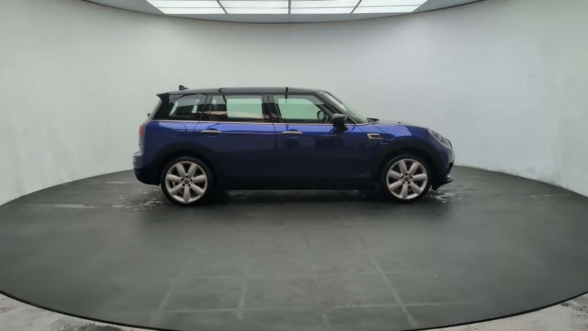 Check out this Mini Clubman 2019 Petrol Manual