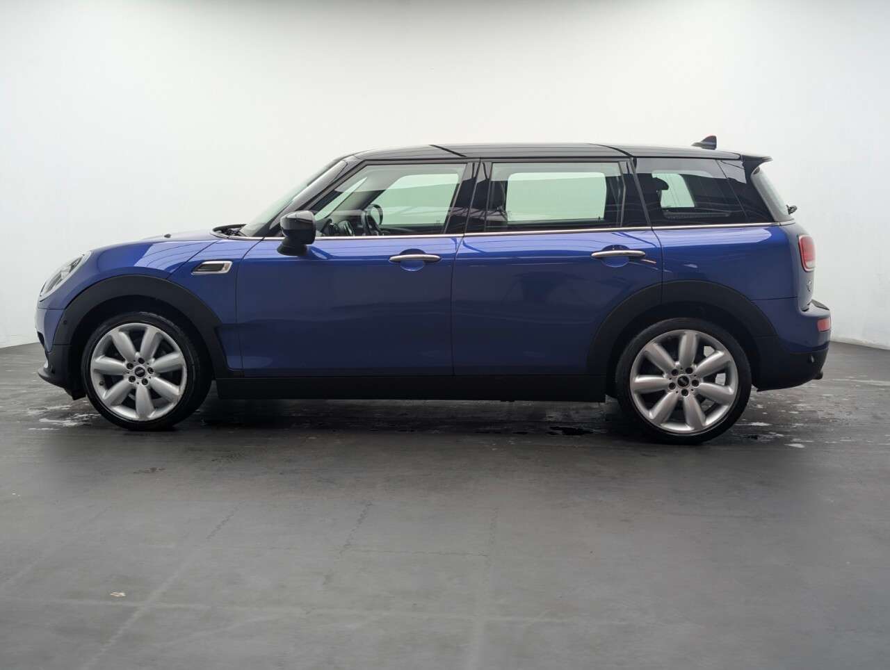 2019 MINI CLUBMAN 2019 MINI CLUBMAN