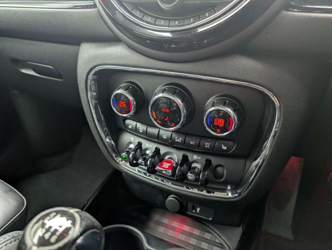 2019 MINI CLUBMAN 2019 MINI CLUBMAN