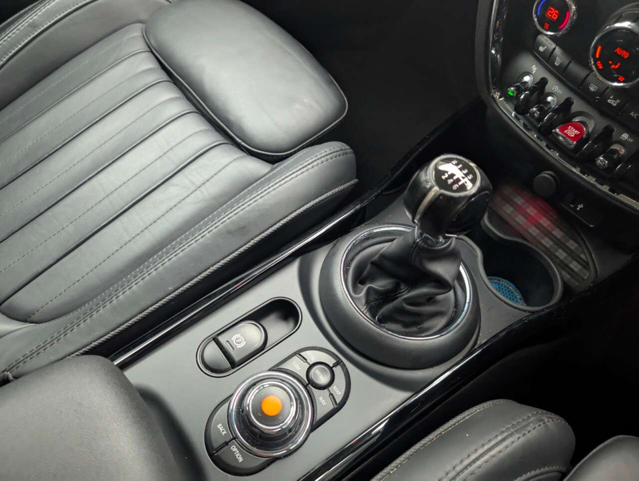 2019 MINI CLUBMAN 2019 MINI CLUBMAN