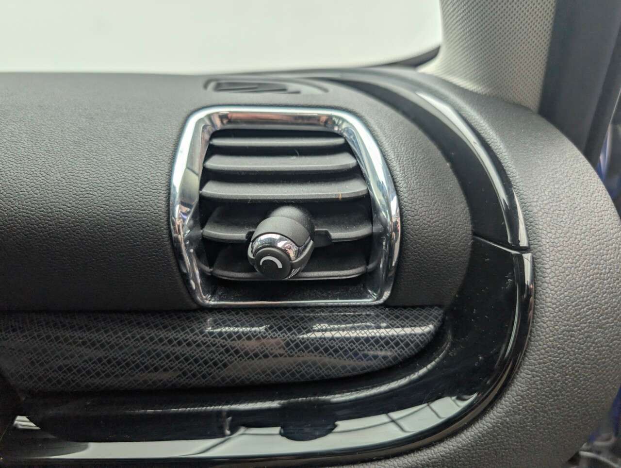 2019 MINI CLUBMAN 2019 MINI CLUBMAN