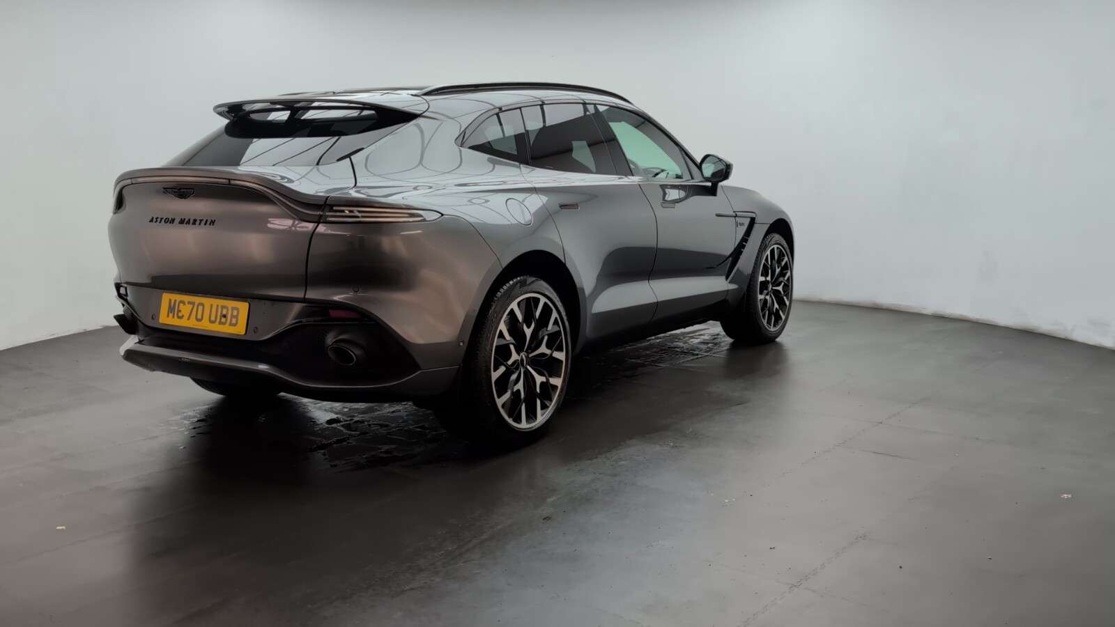 2020 ASTON MARTIN DBX 2020 ASTON MARTIN DBX