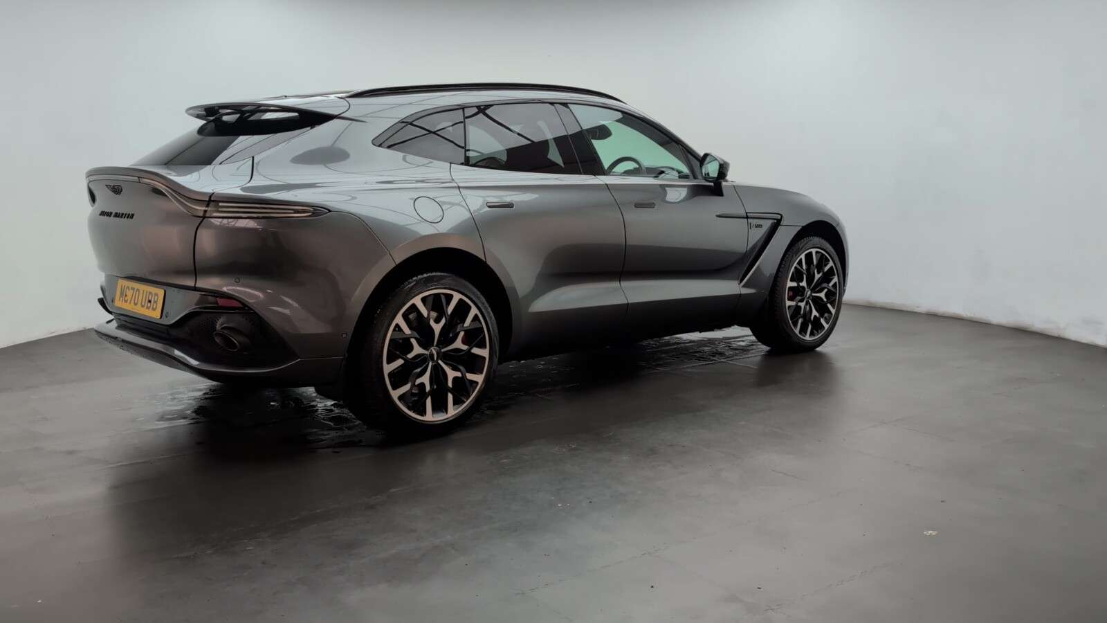 2020 ASTON MARTIN DBX 2020 ASTON MARTIN DBX
