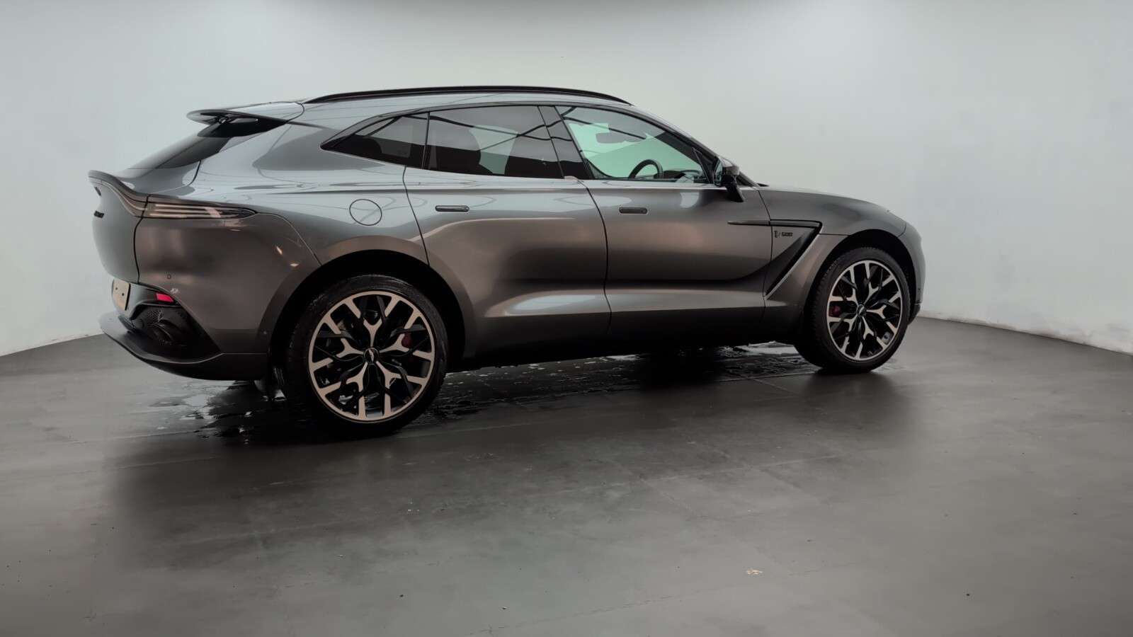 2020 ASTON MARTIN DBX 2020 ASTON MARTIN DBX