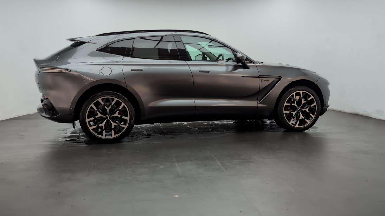 2020 ASTON MARTIN DBX 2020 ASTON MARTIN DBX