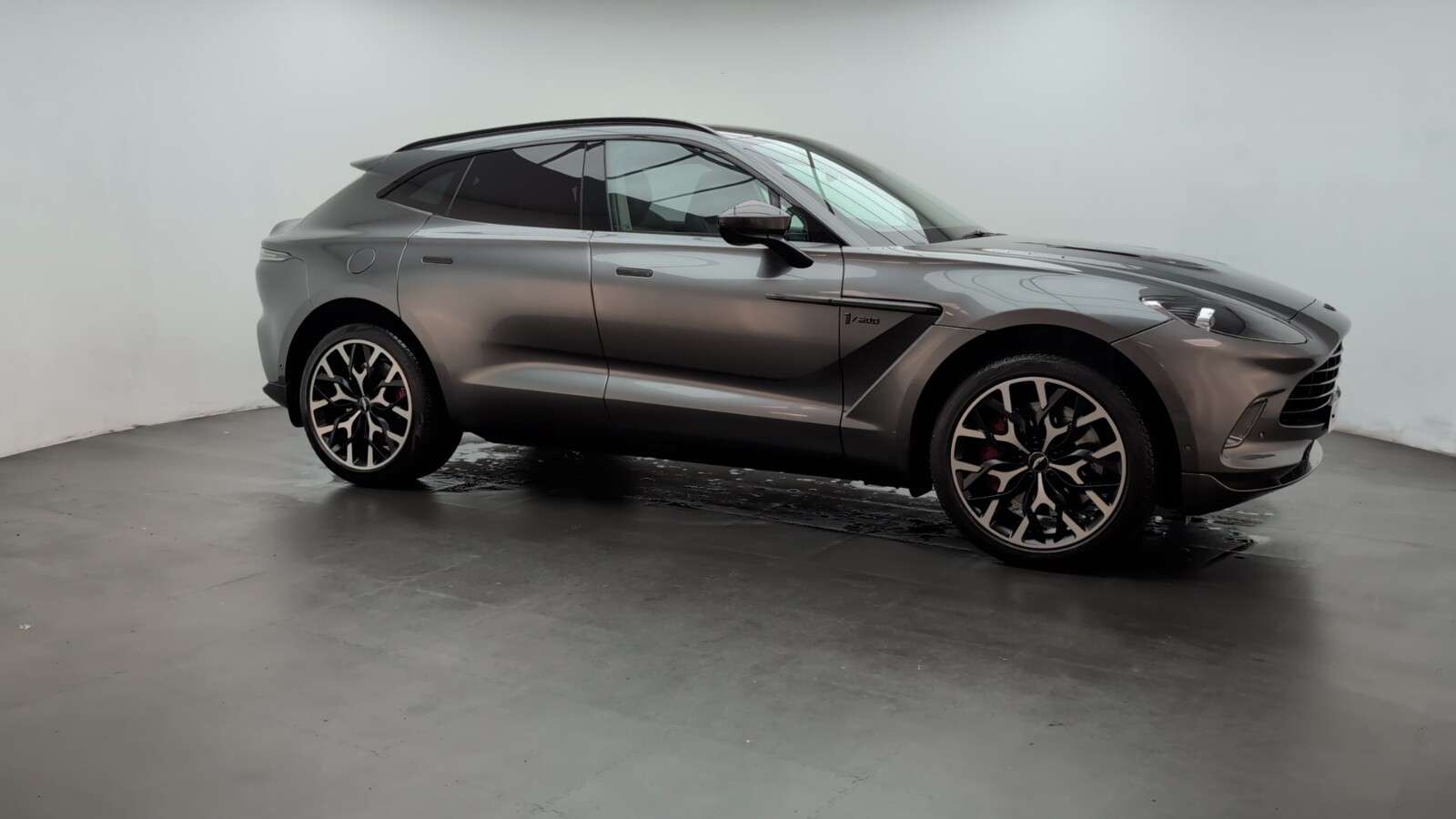 2020 ASTON MARTIN DBX 2020 ASTON MARTIN DBX