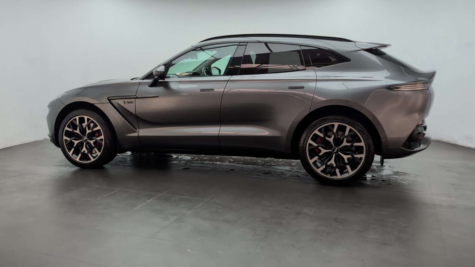 2020 ASTON MARTIN DBX 2020 ASTON MARTIN DBX