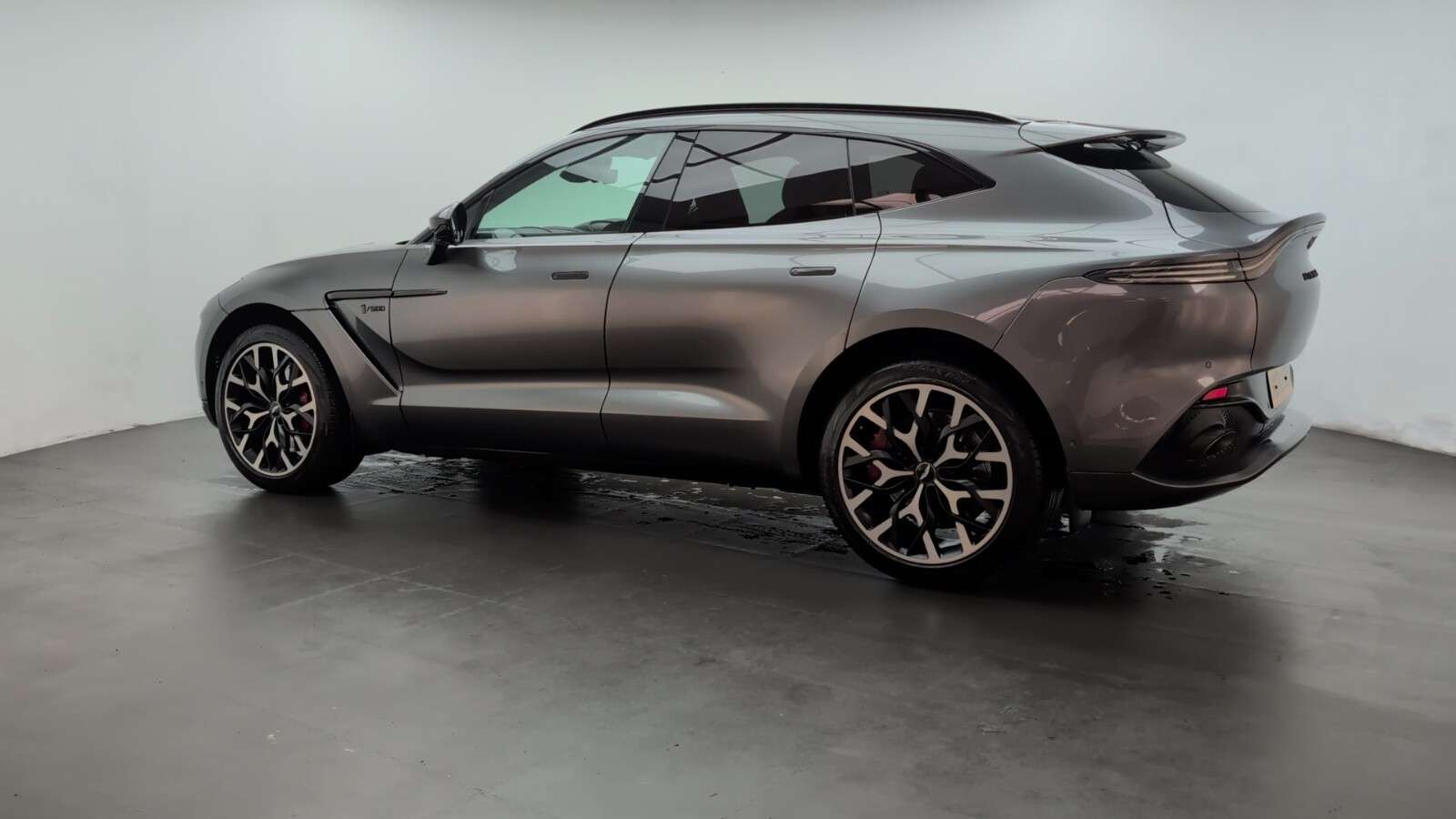 2020 ASTON MARTIN DBX 2020 ASTON MARTIN DBX