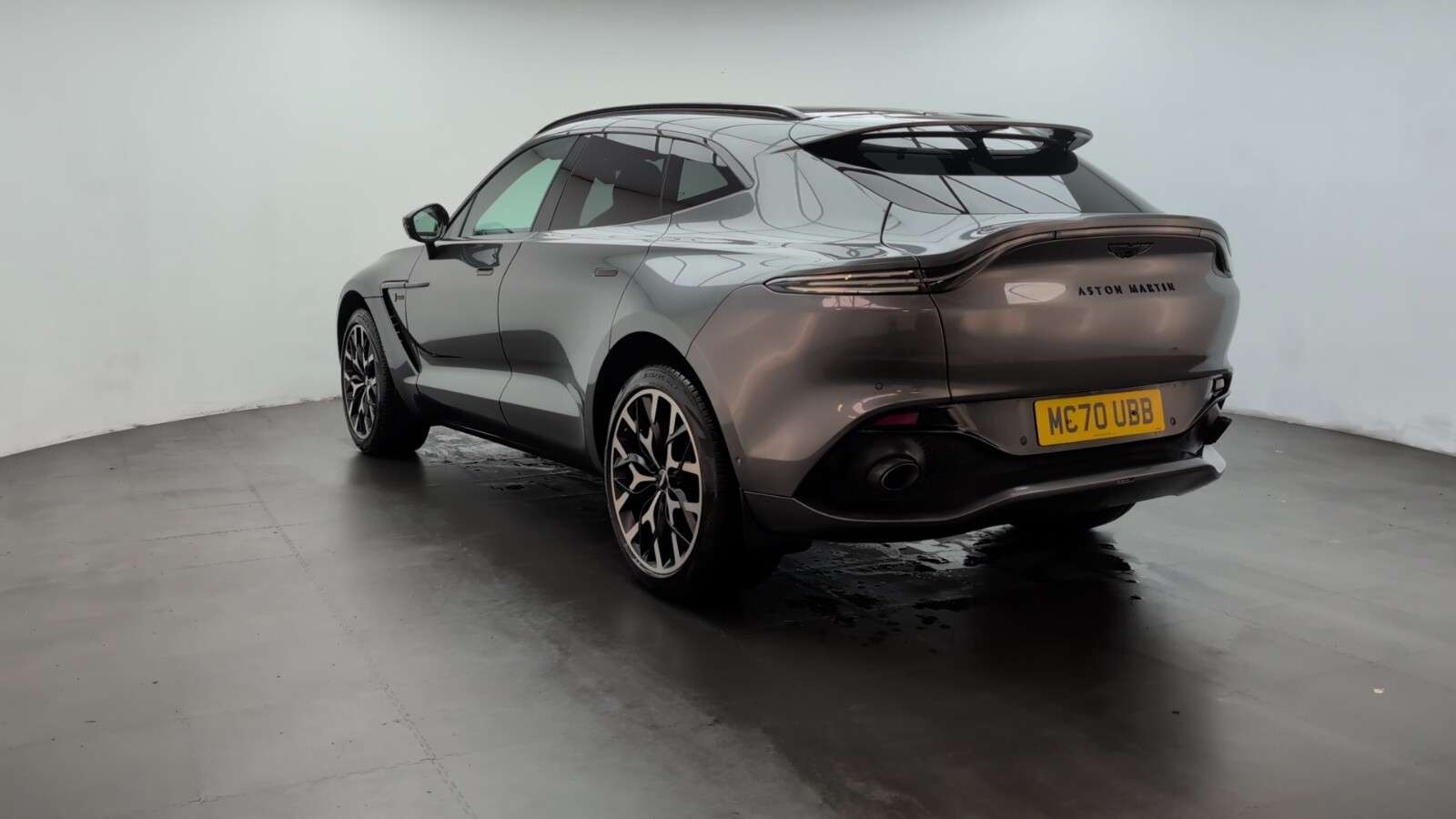 2020 ASTON MARTIN DBX 2020 ASTON MARTIN DBX