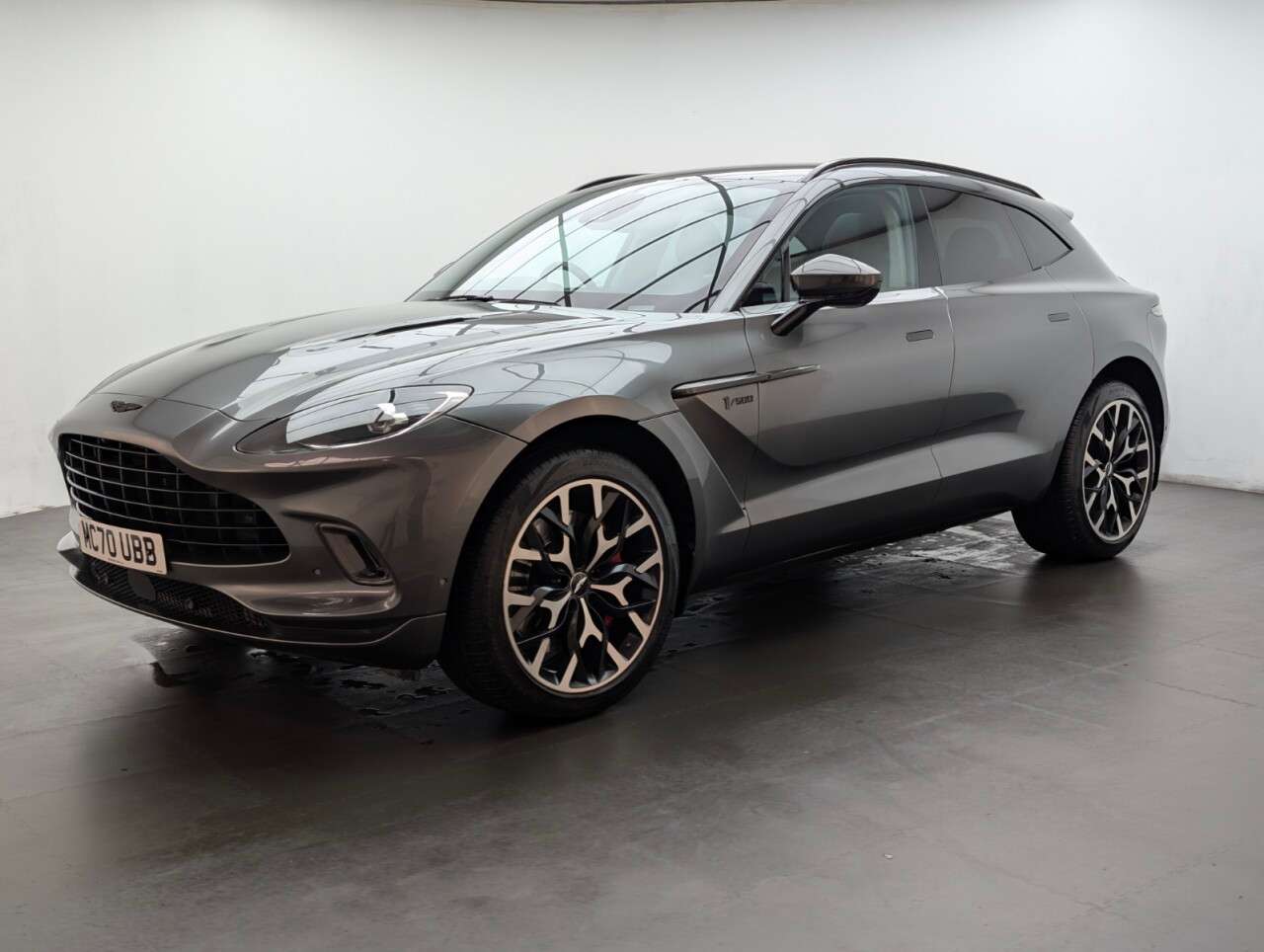 2020 ASTON MARTIN DBX 2020 ASTON MARTIN DBX